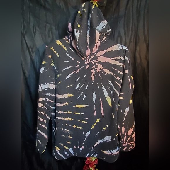 Ardene Tie-Dye pattern oversize soft hoodie size Medium - Picture 3 of 5